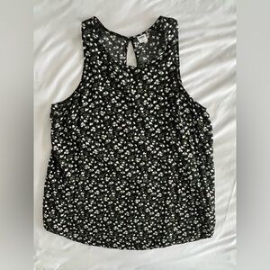 Old Navy Black and White Floral Blouse Size Large